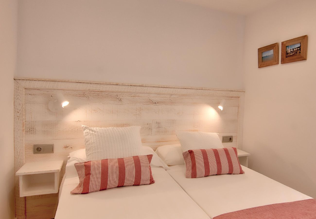 Apartment in Calella de Palafrugell - 1-3