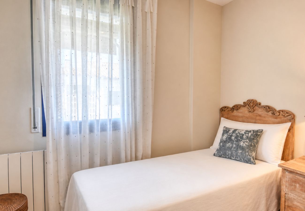 Apartment in Calella de Palafrugell - 235 - 7 1 1