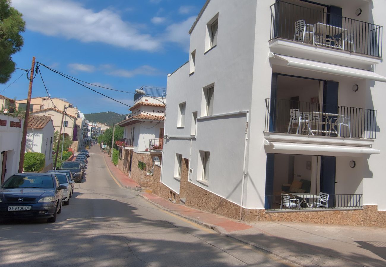 Apartment in Calella de Palafrugell - 1-5