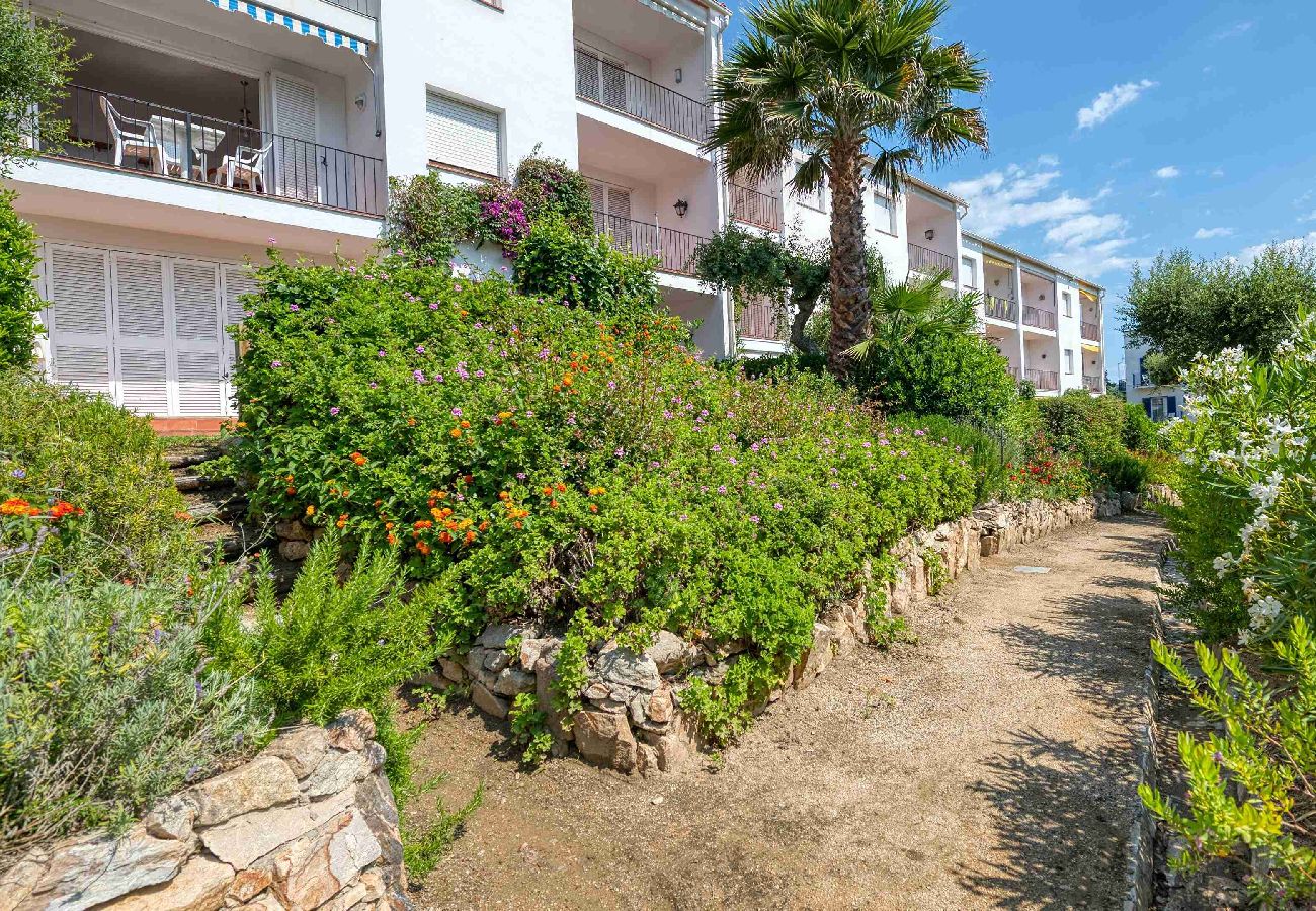 Apartment in Calella de Palafrugell - 16-B-5
