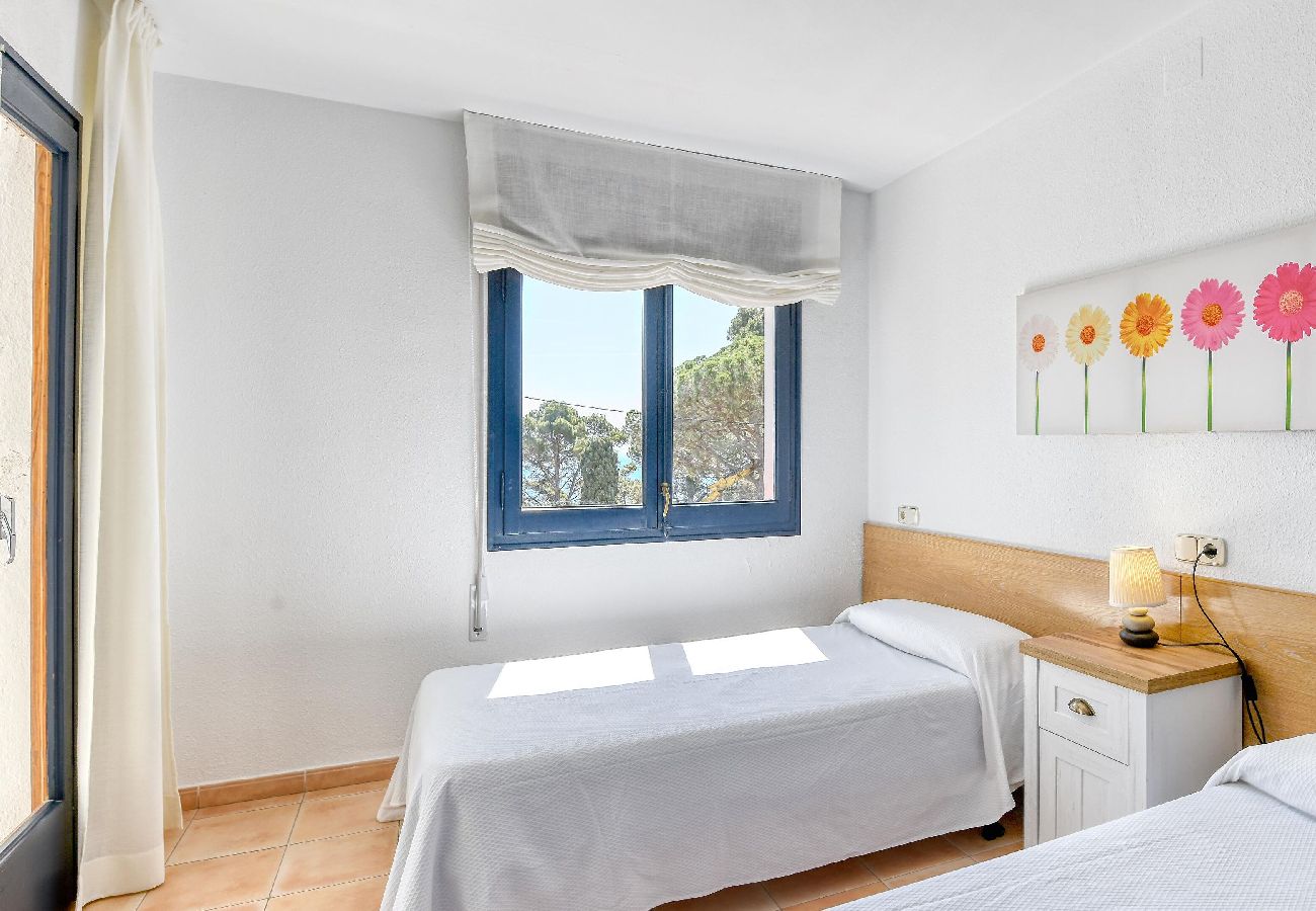 Apartment in Calella de Palafrugell - 16-B-6